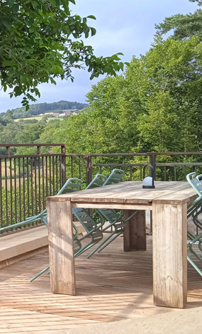 Terrasse de la chambre du gite en périgord